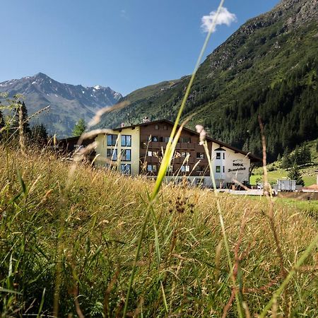 Hotel Sonnblick Sankt Leonhard im Pitztal Exteriör bild