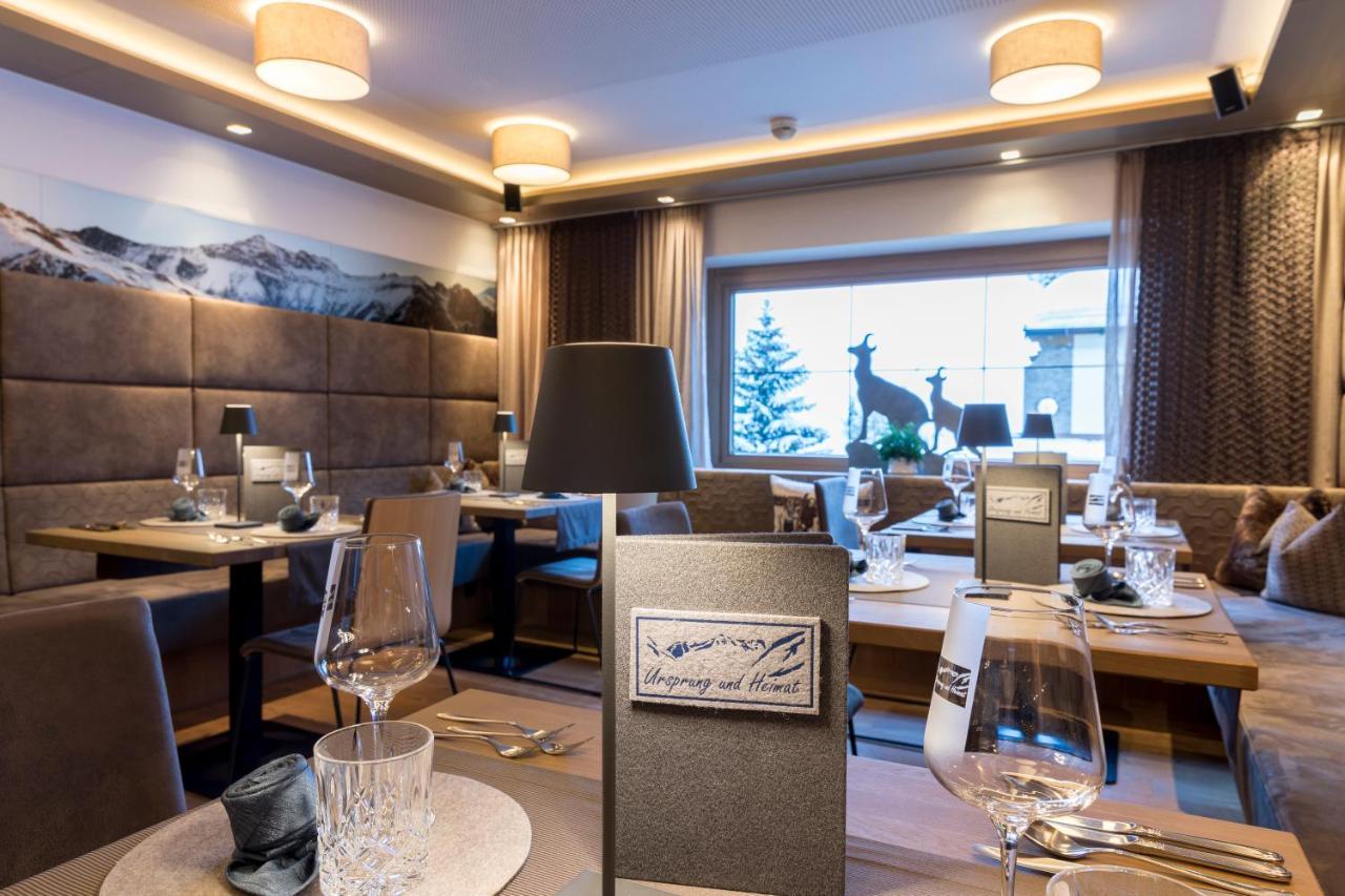 Hotel Sonnblick Sankt Leonhard im Pitztal Exteriör bild