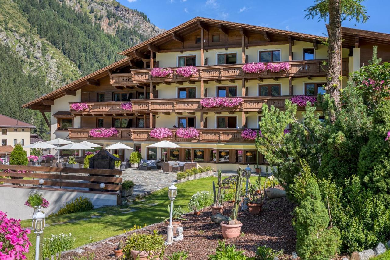 Hotel Sonnblick Sankt Leonhard im Pitztal Exteriör bild