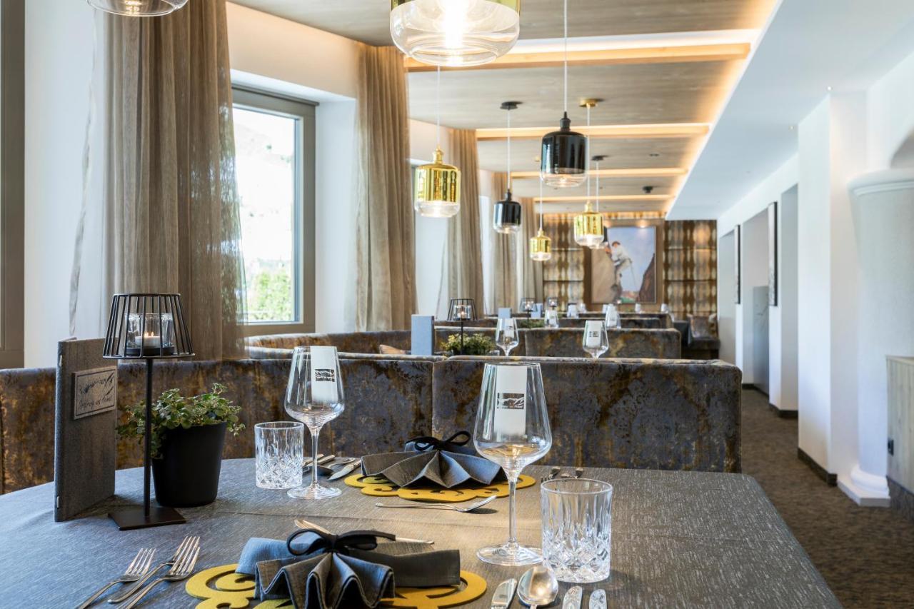 Hotel Sonnblick Sankt Leonhard im Pitztal Exteriör bild