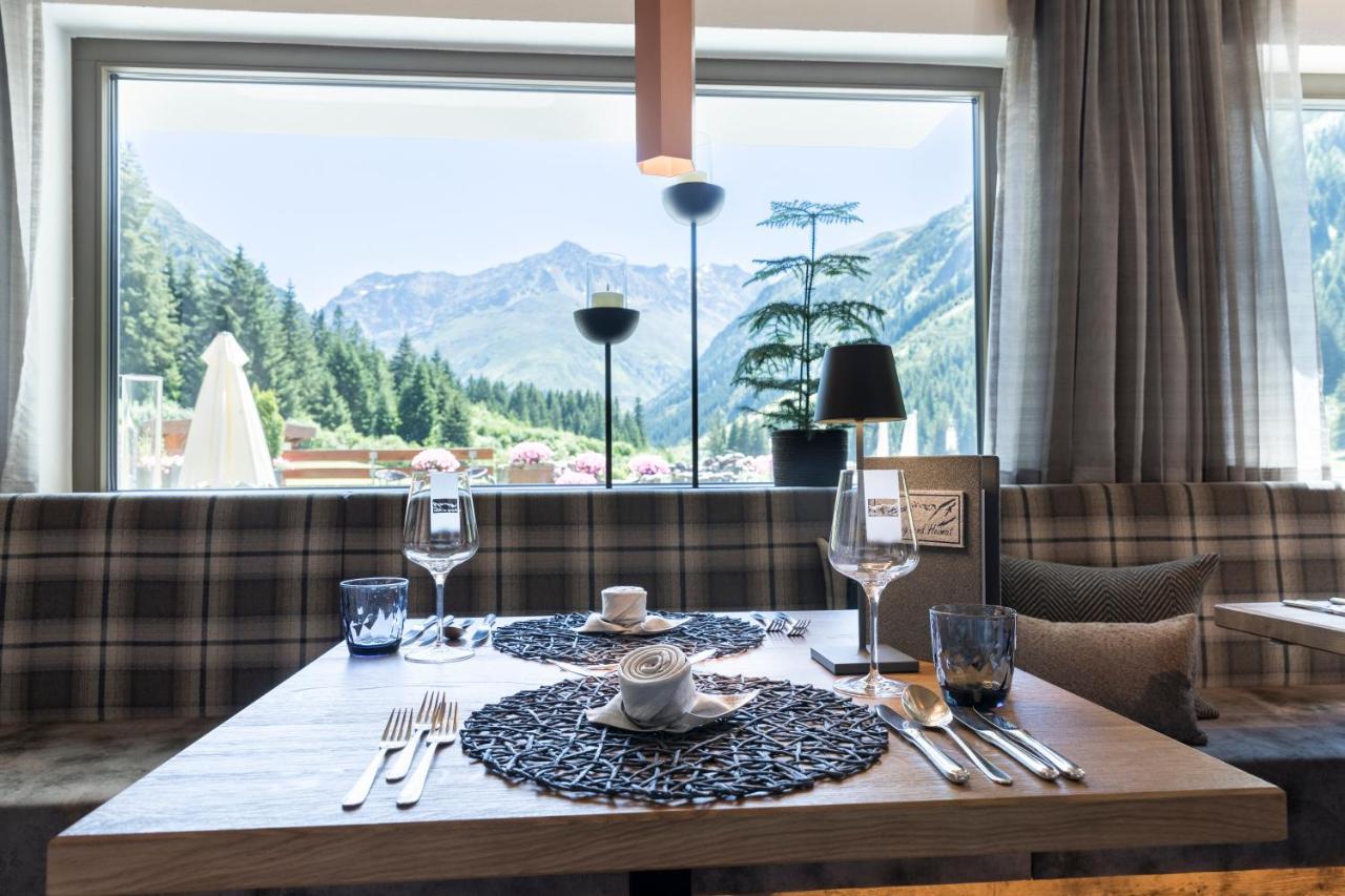 Hotel Sonnblick Sankt Leonhard im Pitztal Exteriör bild