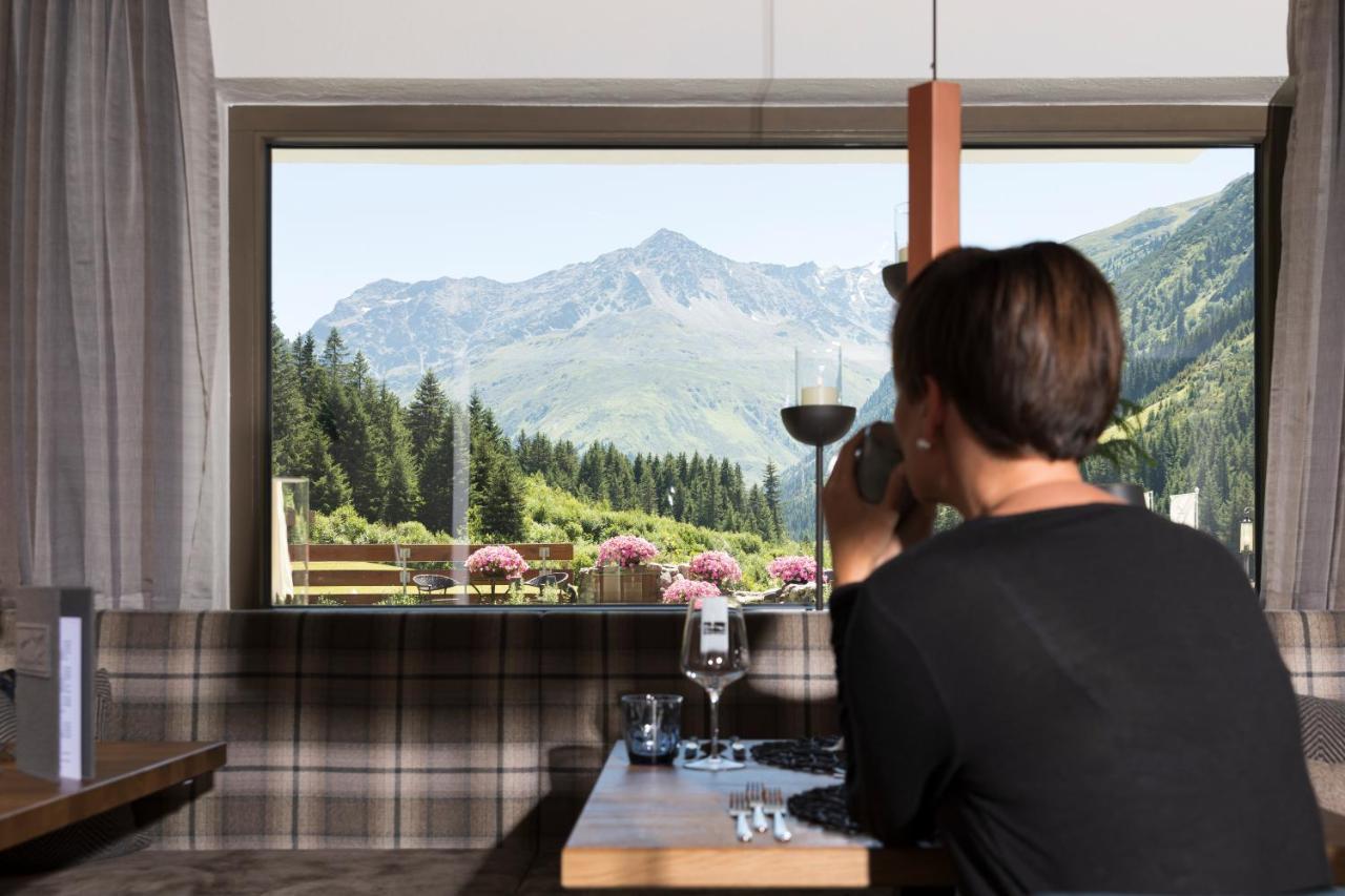 Hotel Sonnblick Sankt Leonhard im Pitztal Exteriör bild