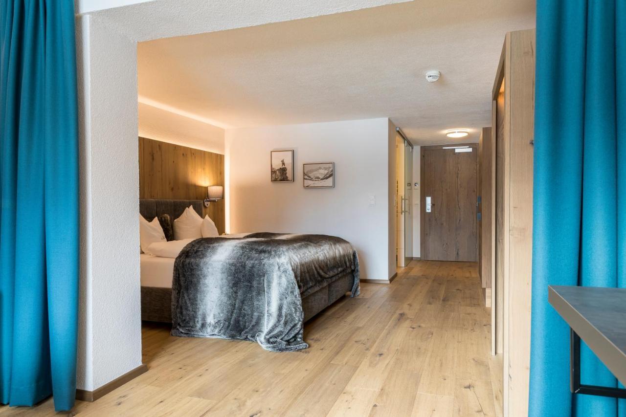 Hotel Sonnblick Sankt Leonhard im Pitztal Exteriör bild