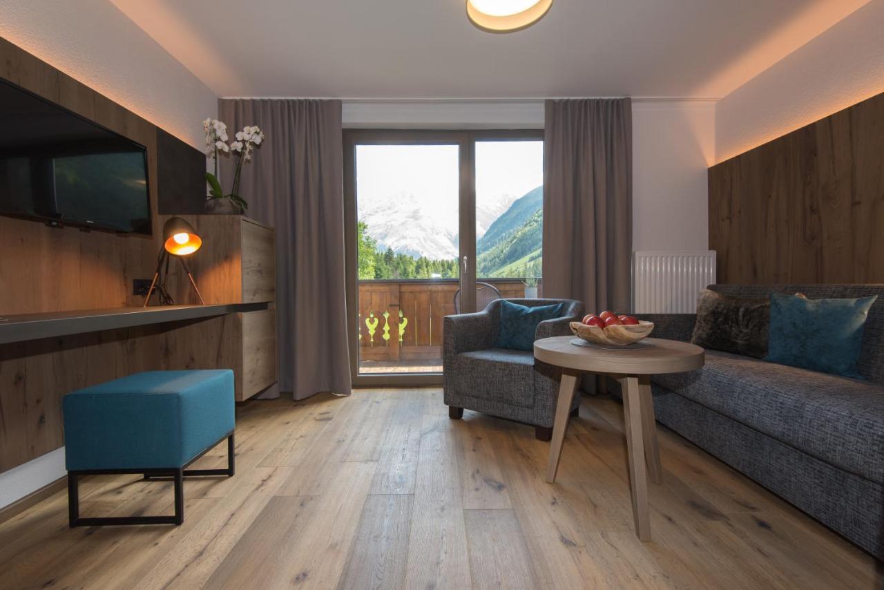 Hotel Sonnblick Sankt Leonhard im Pitztal Exteriör bild